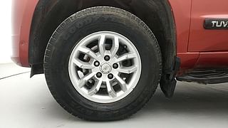 Used 2017 Mahindra TUV300 [2015-2020] T8 Diesel Manual tyres LEFT FRONT TYRE RIM VIEW