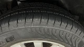 Used 2018 Mahindra XUV500 [2017-2021] W9 Diesel Manual tyres RIGHT REAR TYRE TREAD VIEW