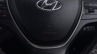Used 2017 Hyundai Elite i20 [2014-2018] Asta 1.2 (O) Petrol Manual top_features Airbags