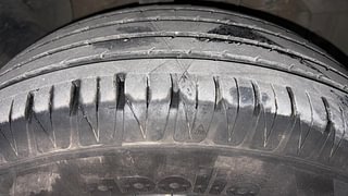 Used 2018 Maruti Suzuki Vitara Brezza [2018-2020] ZDi AMT Diesel Automatic tyres RIGHT FRONT TYRE TREAD VIEW