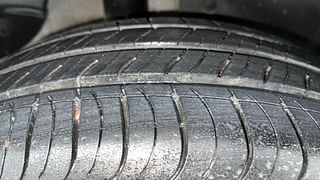 Used 2018 Hyundai Creta [2015-2018] 1.6 S Plus Auto Diesel Automatic tyres RIGHT REAR TYRE TREAD VIEW