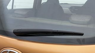 Used 2014 Hyundai Grand i10 [2013-2017] Asta 1.2 Kappa VTVT Petrol Manual top_features Rear wiper