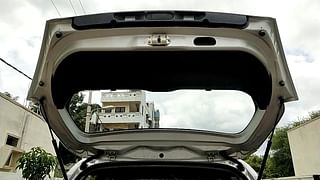 Used 2014 Maruti Suzuki Swift [2011-2017] VXi Petrol Manual interior DICKY DOOR OPEN VIEW