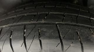 Used 2018 Hyundai Creta [2018-2020] 1.6 SX OPT VTVT Petrol Manual tyres LEFT REAR TYRE TREAD VIEW