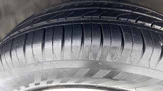 Used 2017 Hyundai Grand i10 [2017-2020] Magna 1.2 Kappa VTVT Petrol Manual tyres RIGHT FRONT TYRE TREAD VIEW