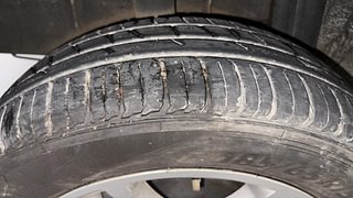 Used 2020 Renault Triber RXZ AMT Petrol Automatic tyres RIGHT REAR TYRE TREAD VIEW