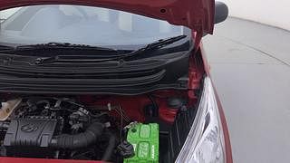 Used 2015 Hyundai Eon [2011-2018] Magna + Petrol Manual engine ENGINE LEFT SIDE HINGE & APRON VIEW