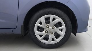 Used 2017 Hyundai Grand i10 [2017-2020] Magna 1.2 Kappa VTVT Petrol Manual tyres RIGHT FRONT TYRE RIM VIEW
