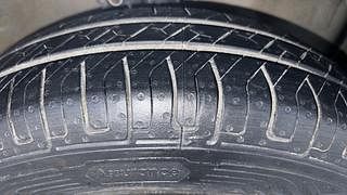 Used 2013 maruti-suzuki A-Star VXI AT Petrol Automatic tyres RIGHT FRONT TYRE TREAD VIEW