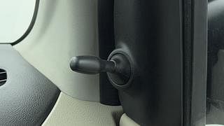 Used 2014 Maruti Suzuki Celerio VXI AMT Petrol Automatic top_features Adjustable ORVM