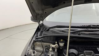 Used 2016 Honda City [2014-2017] SV Diesel Diesel Manual engine ENGINE RIGHT SIDE HINGE & APRON VIEW