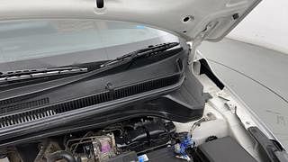 Used 2022 Hyundai New i20 Asta (O) 1.2 MT Petrol Manual engine ENGINE LEFT SIDE HINGE & APRON VIEW