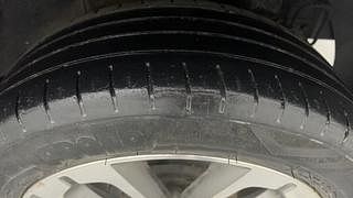 Used 2018 Hyundai i20 Active [2015-2020] 1.2 SX Petrol Manual tyres RIGHT REAR TYRE TREAD VIEW