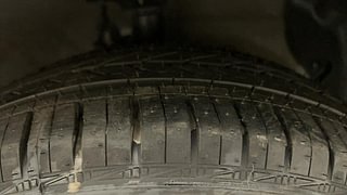 Used 2015 Hyundai Grand i10 [2013-2017] Asta AT 1.2 Kappa VTVT Petrol Automatic tyres RIGHT FRONT TYRE TREAD VIEW