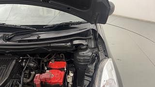 Used 2013 Maruti Suzuki Swift [2011-2017] LXi Petrol Manual engine ENGINE LEFT SIDE HINGE & APRON VIEW