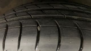 Used 2014 Hyundai Grand i10 [2013-2017] Asta 1.2 Kappa VTVT Petrol Manual tyres RIGHT FRONT TYRE TREAD VIEW