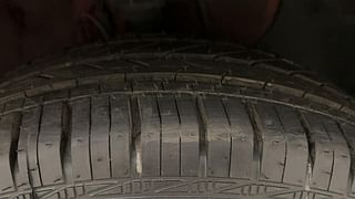 Used 2018 Hyundai Elite i20 [2017-2018] Magna Executive 1.2 Petrol Manual tyres RIGHT FRONT TYRE TREAD VIEW