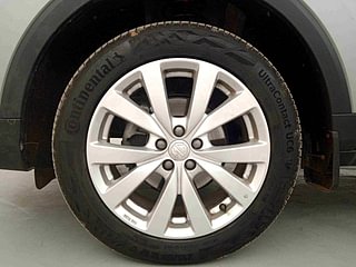 Used 2022 MG Motors Astor Super EX 1.5 MT Petrol Manual tyres LEFT FRONT TYRE RIM VIEW