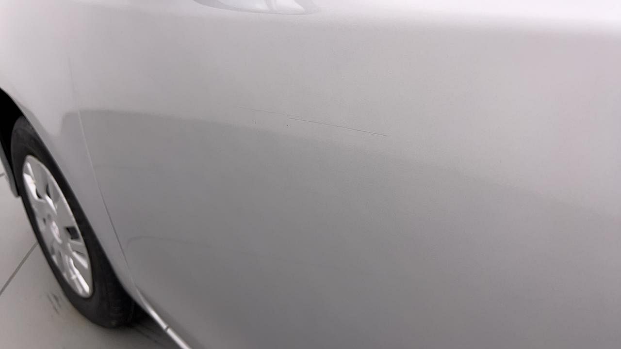 Used 2017 Toyota Etios Liva [2017-2020] V Petrol Manual dents MINOR SCRATCH