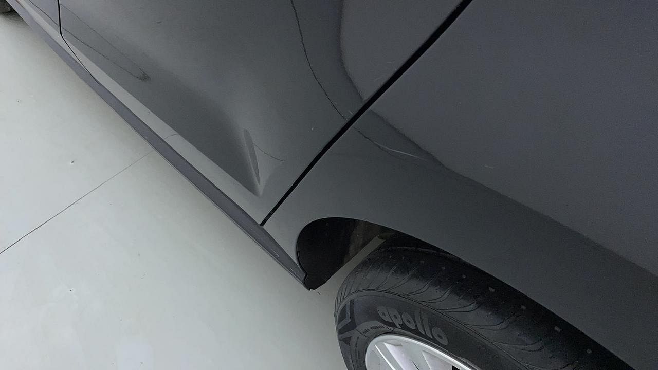 Used 2014 Volkswagen Polo [2010-2014] Highline1.2L (P) Petrol Manual dents MINOR SCRATCH