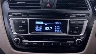 Used 2015 Hyundai Elite i20 [2014-2018] Sportz 1.4 (O) CRDI Diesel Manual top_features Integrated (in-dash) music system