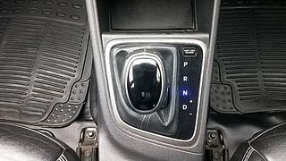 Used 2018 Hyundai Verna [2017-2020] 1.6 CRDI SX + AT Diesel Automatic interior GEAR  KNOB VIEW