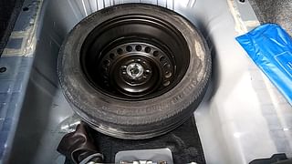 Used 2015 Honda City [2014-2017] SV CVT Petrol Automatic tyres SPARE TYRE VIEW
