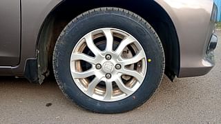 Used 2016 Honda Amaze [2013-2018] 1.2 VX AT i-VTEC Petrol Automatic tyres RIGHT FRONT TYRE RIM VIEW