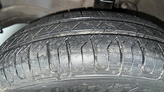 Used 2013 Maruti Suzuki Wagon R 1.0 [2010-2019] LXi Petrol Manual tyres LEFT FRONT TYRE TREAD VIEW