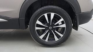 Used 2019 Nissan Kicks [2018-2020] XL Diesel Diesel Manual tyres LEFT REAR TYRE RIM VIEW