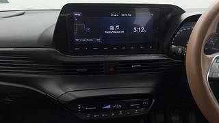 Used 2022 Hyundai New i20 Asta (O) 1.2 MT Petrol Manual interior MUSIC SYSTEM & AC CONTROL VIEW