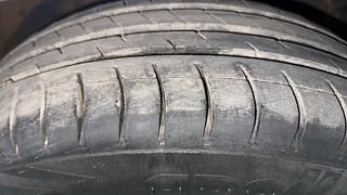 Used 2016 Hyundai Grand i10 [2013-2017] Asta 1.2 Kappa VTVT Petrol Manual tyres RIGHT FRONT TYRE TREAD VIEW