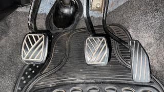 Used 2012 Maruti Suzuki Wagon R 1.0 [2010-2013] LXi CNG Petrol+cng Manual interior PEDALS VIEW
