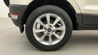 Used 2020 Ford EcoSport [2017-2021] Titanium 1.5L Ti-VCT Petrol Manual tyres RIGHT REAR TYRE RIM VIEW