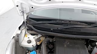 Used 2020 Hyundai Grand i10 Nios [2019-2021] AMT Magna Corp Edition Petrol Automatic engine ENGINE RIGHT SIDE HINGE & APRON VIEW