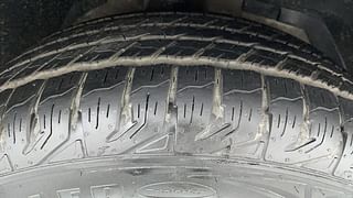 Used 2019 Mahindra XUV500 [2017-2021] W9 AT Diesel Automatic tyres RIGHT FRONT TYRE TREAD VIEW