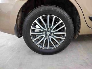 Used 2017 Maruti Suzuki Dzire [2017-2020] ZXi Plus AMT Petrol Automatic tyres RIGHT REAR TYRE RIM VIEW