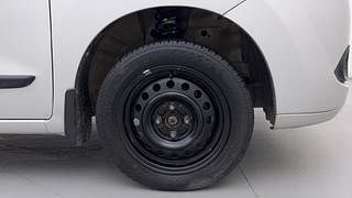 Used 2010 Maruti Suzuki Wagon R 1.0 [2010-2019] VXi Petrol Manual tyres RIGHT FRONT TYRE RIM VIEW