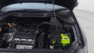Used 2013 Volkswagen Polo [2010-2014] Highline1.2L (P) Petrol Manual engine ENGINE LEFT SIDE HINGE & APRON VIEW