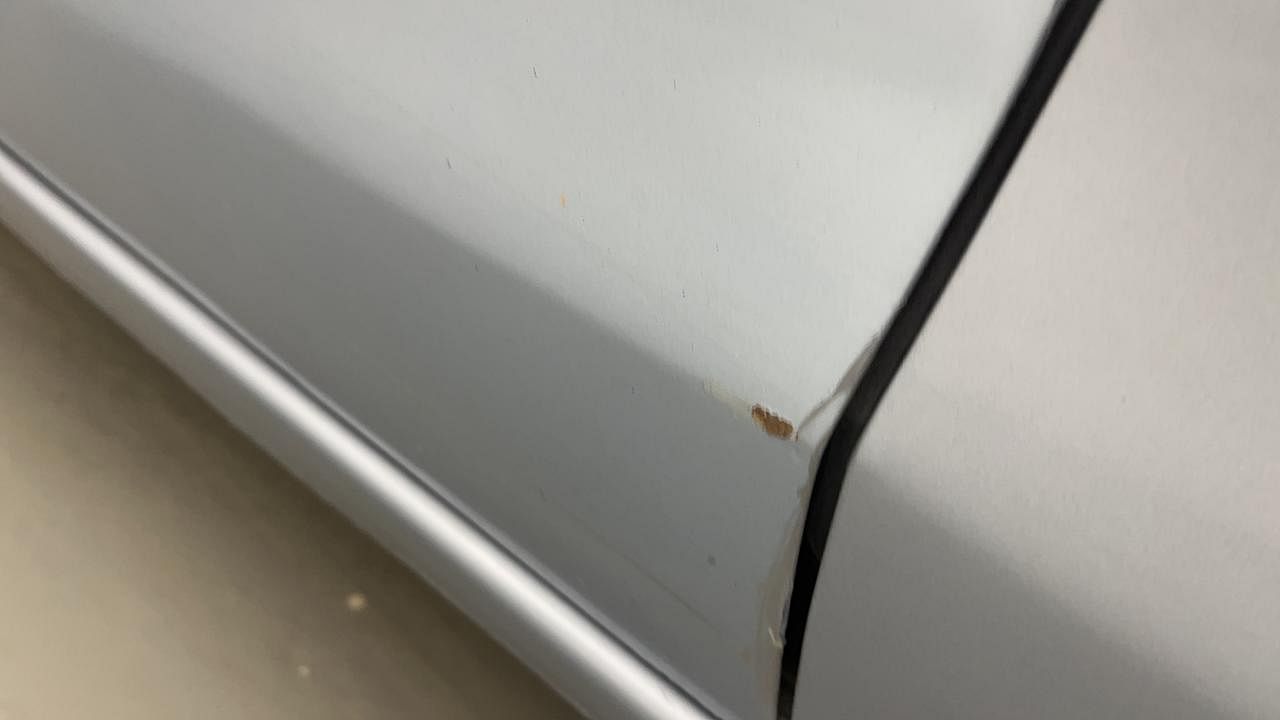 Used 2016 Maruti Suzuki Ertiga VDI SHVS Diesel Manual dents MINOR SCRATCH