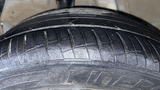 Used 2019 Hyundai Verna [2017-2020] 1.6 VTVT SX Petrol Manual tyres RIGHT REAR TYRE TREAD VIEW