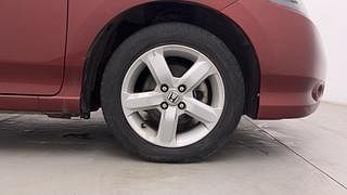 Used 2010 Honda City V Petrol Manual tyres RIGHT FRONT TYRE RIM VIEW