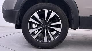 Used 2021 Nissan Kicks XV Petrol Petrol Manual tyres RIGHT REAR TYRE RIM VIEW