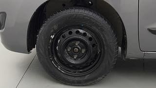 Used 2015 Maruti Suzuki Wagon R 1.0 [2010-2019] VXi Petrol Manual tyres LEFT FRONT TYRE RIM VIEW