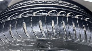 Used 2013 Hyundai Grand i10 [2013-2017] Asta 1.2 Kappa VTVT (O) Petrol Manual tyres LEFT FRONT TYRE TREAD VIEW