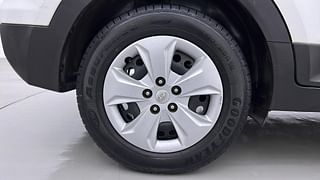 Used 2016 Hyundai Creta [2015-2018] 1.6 S Petrol Petrol Manual tyres RIGHT REAR TYRE RIM VIEW