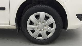 Used 2011 Skoda Fabia [2010-2015] Ambiente 1.2 MPI Petrol Manual tyres RIGHT FRONT TYRE RIM VIEW