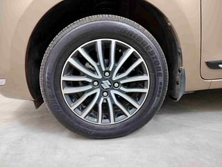 Used 2017 Maruti Suzuki Dzire [2017-2020] ZXi Plus AMT Petrol Automatic tyres LEFT FRONT TYRE RIM VIEW
