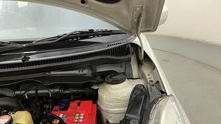 Used 2013 Maruti Suzuki Swift [2011-2017] LDi Diesel Manual engine ENGINE LEFT SIDE HINGE & APRON VIEW