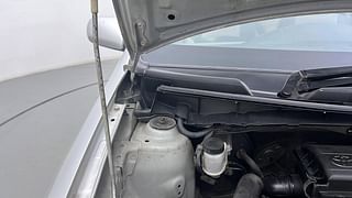 Used 2011 Toyota Etios [2017-2020] VX Petrol Manual engine ENGINE RIGHT SIDE HINGE & APRON VIEW